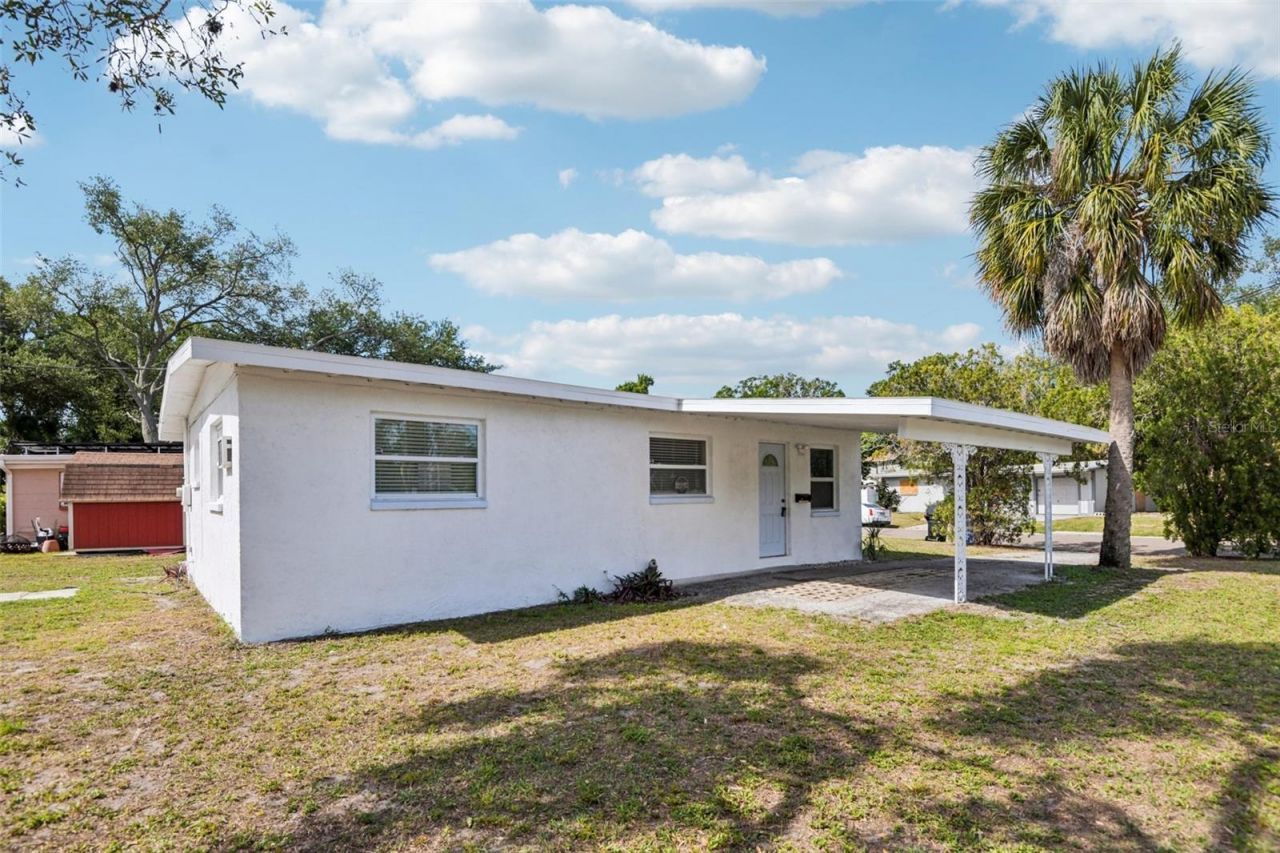 225 SE Jefferson Circle N, Saint Petersburg, FL 33703 Photo