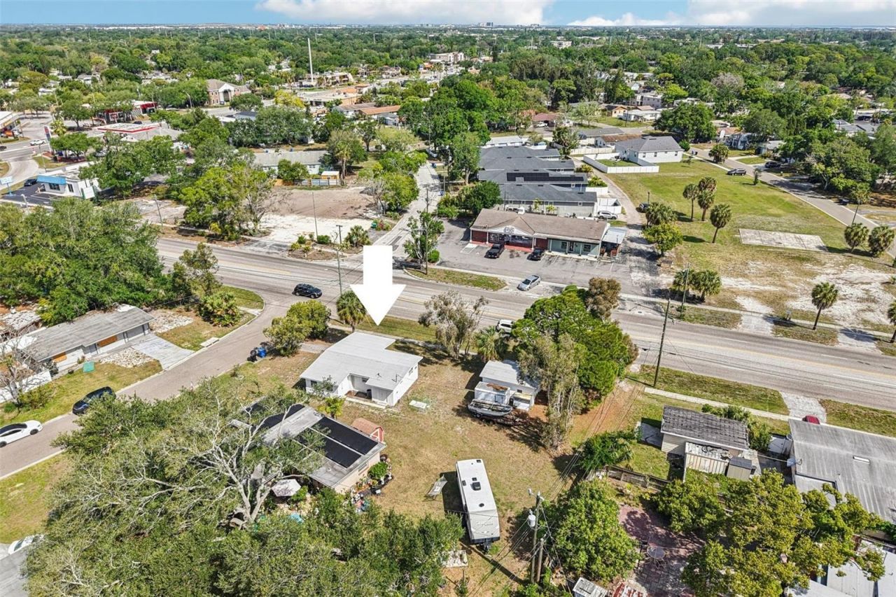 225 SE Jefferson Circle N, Saint Petersburg, FL 33703 Photo