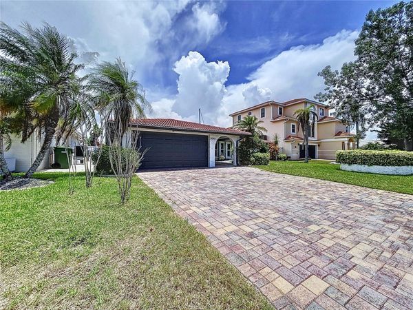 5040 GLENN DRIVE , NEW PORT RICHEY, FL 34652