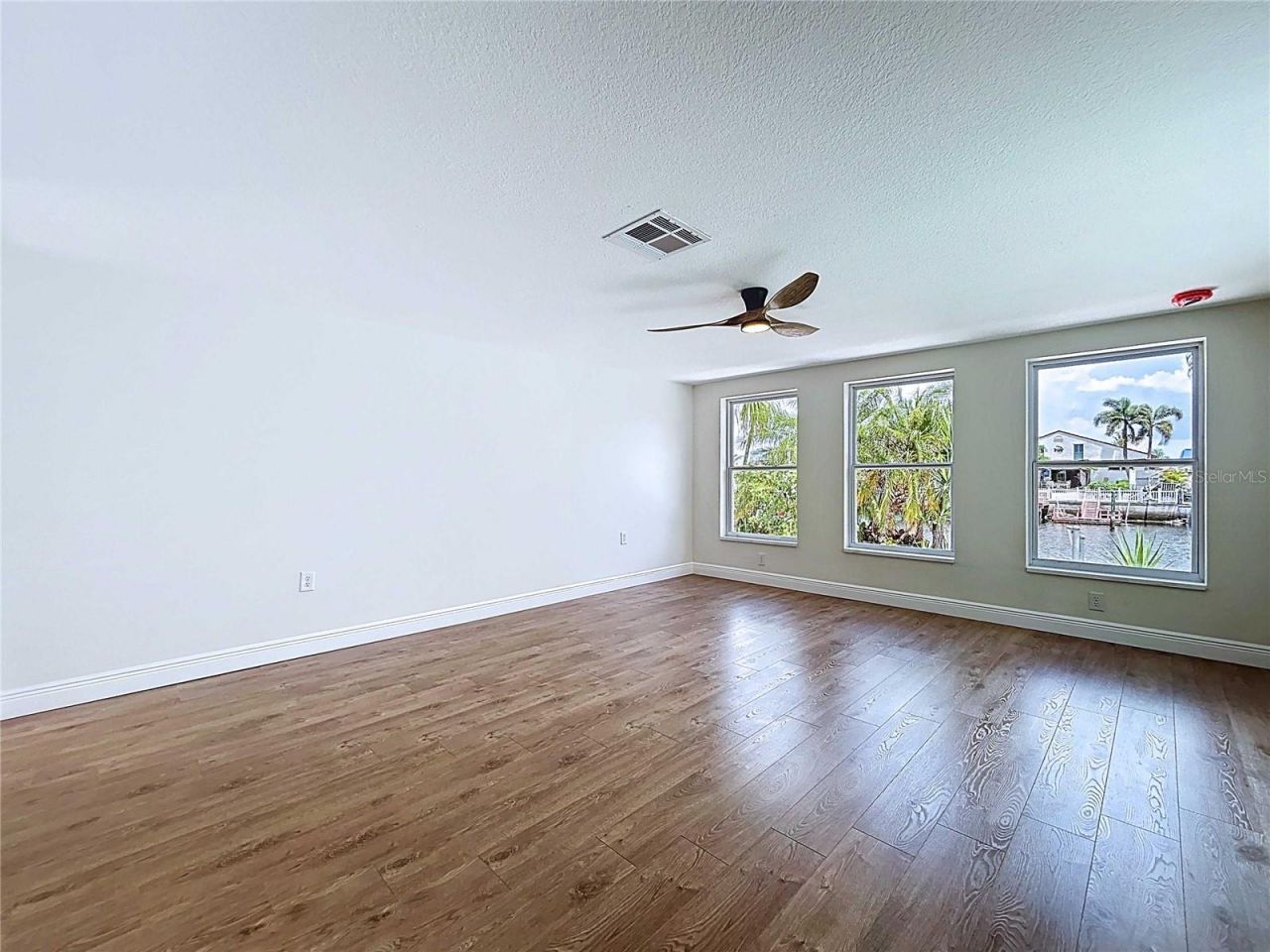 5040 Glenn Drive , New Port Richey, FL 34652 Photo