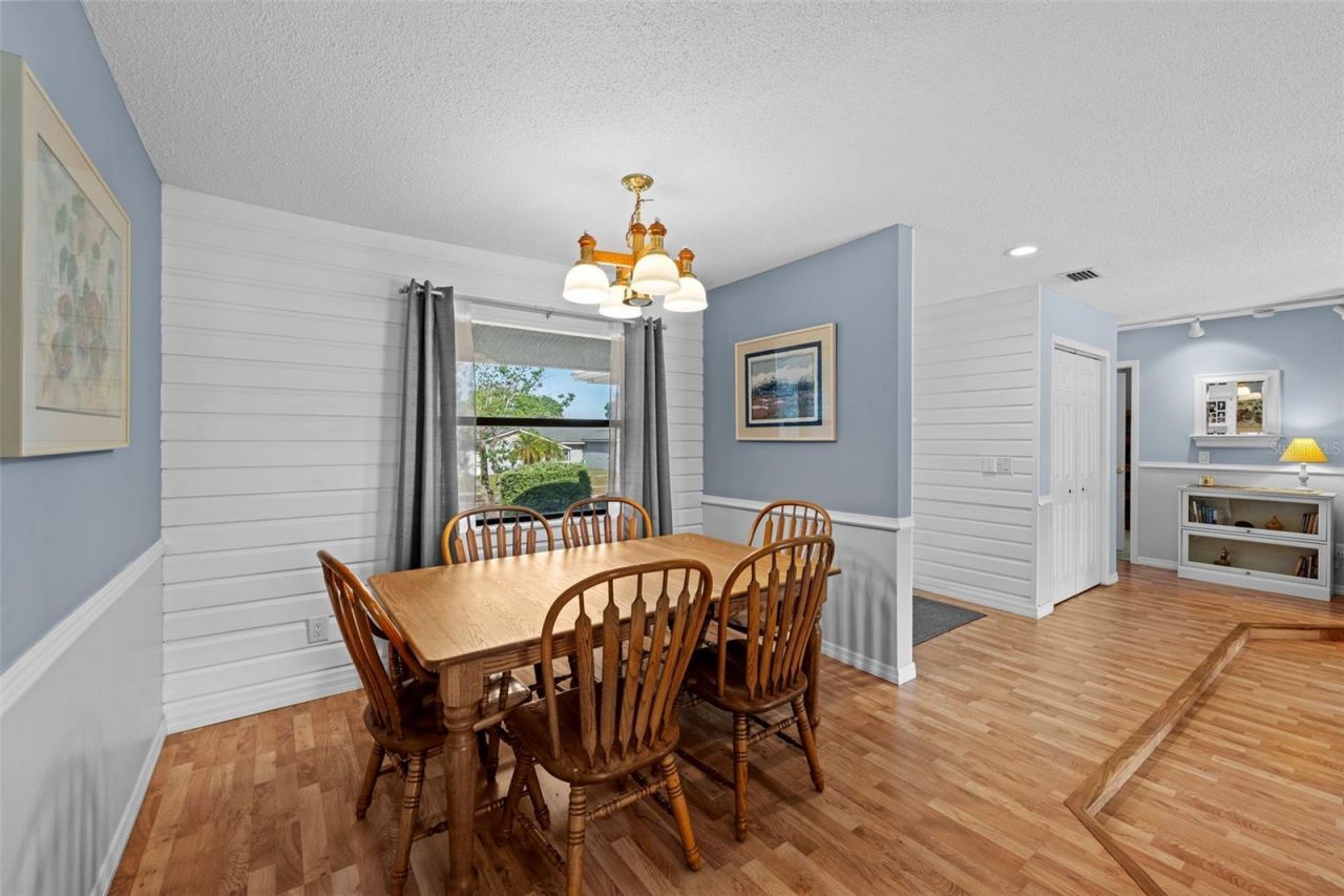 140 Valley Circle, Brandon, FL 33510 Photo