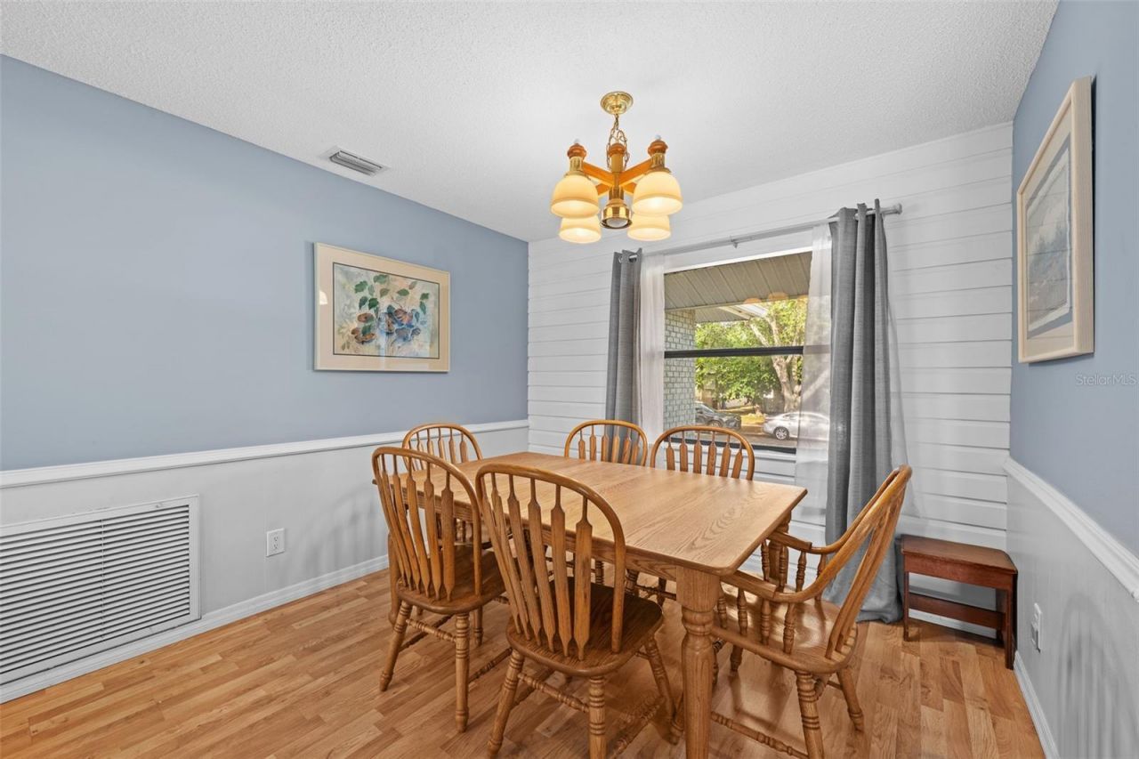 140 Valley Circle, Brandon, FL 33510 Photo