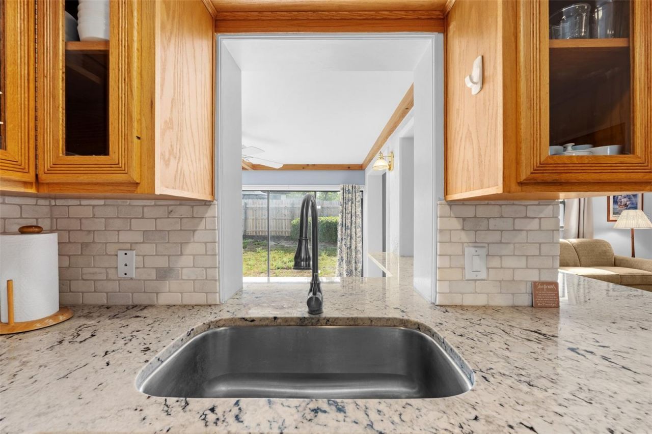 140 Valley Circle, Brandon, FL 33510 Photo