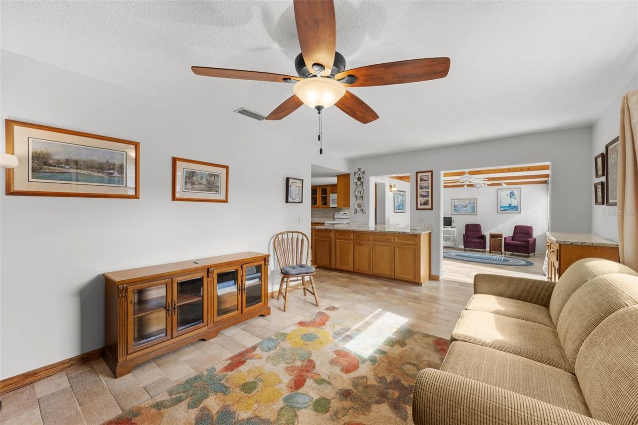 140 Valley Circle, Brandon, FL 33510 Photo