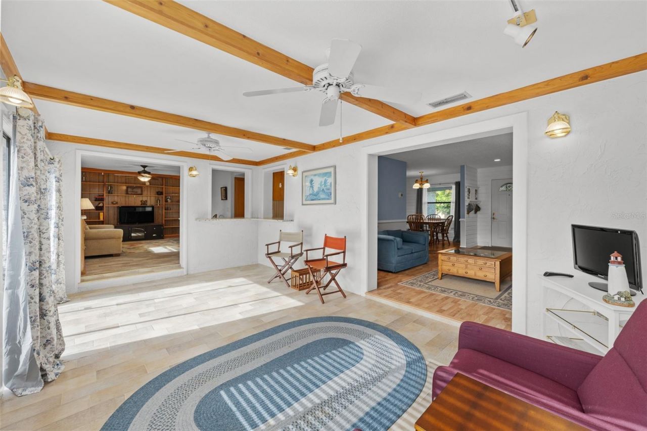 140 Valley Circle, Brandon, FL 33510 Photo