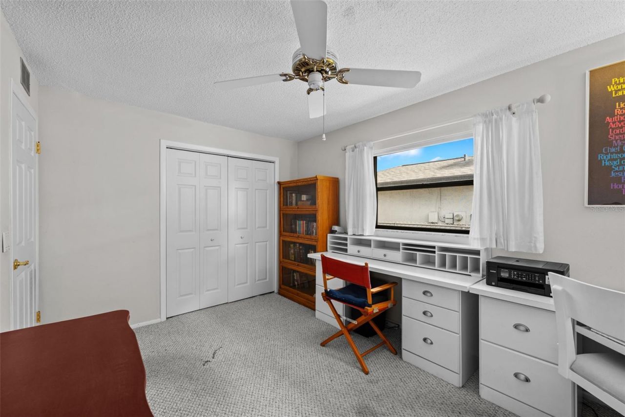 140 Valley Circle, Brandon, FL 33510 Photo