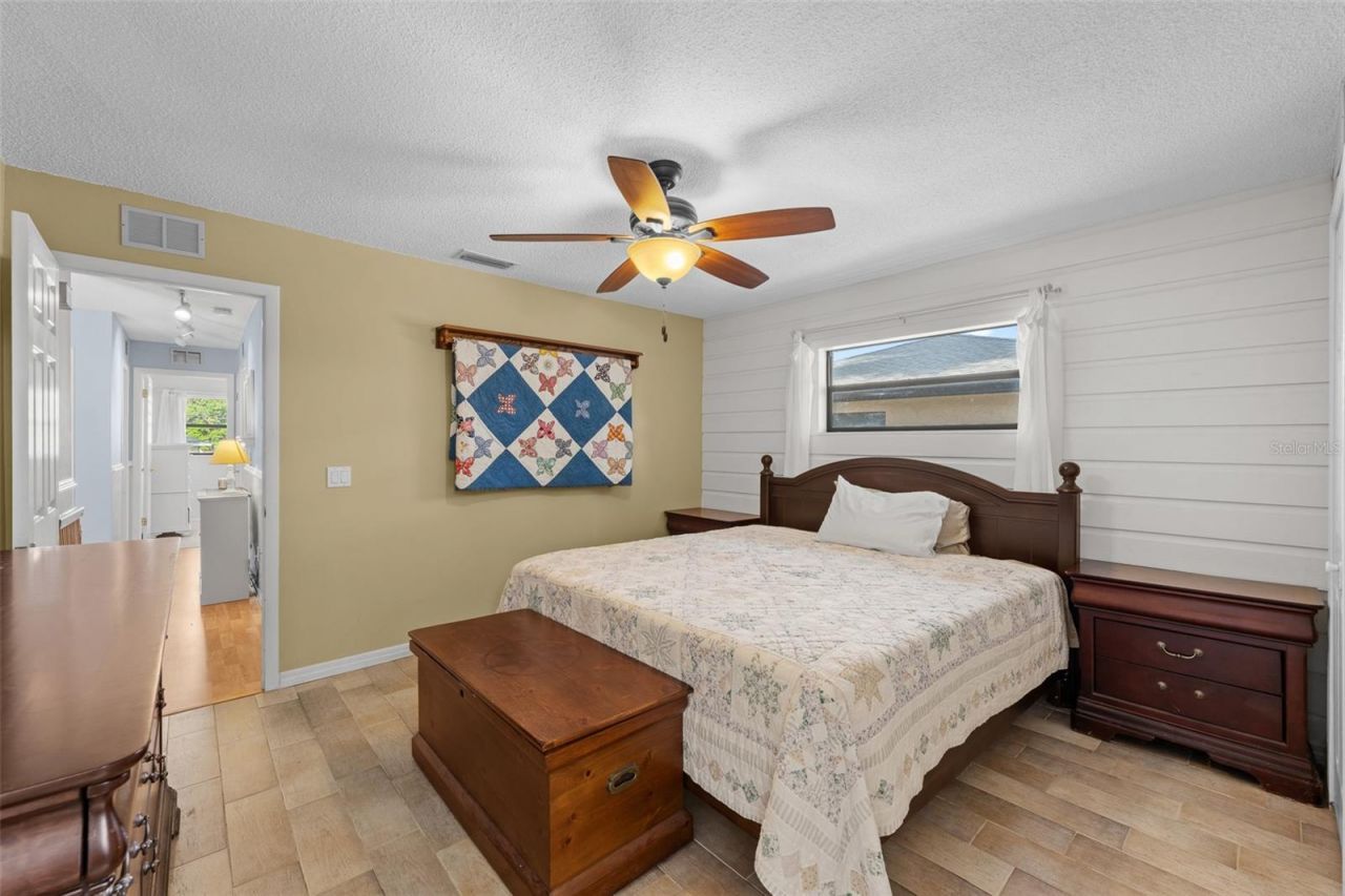 140 Valley Circle, Brandon, FL 33510 Photo