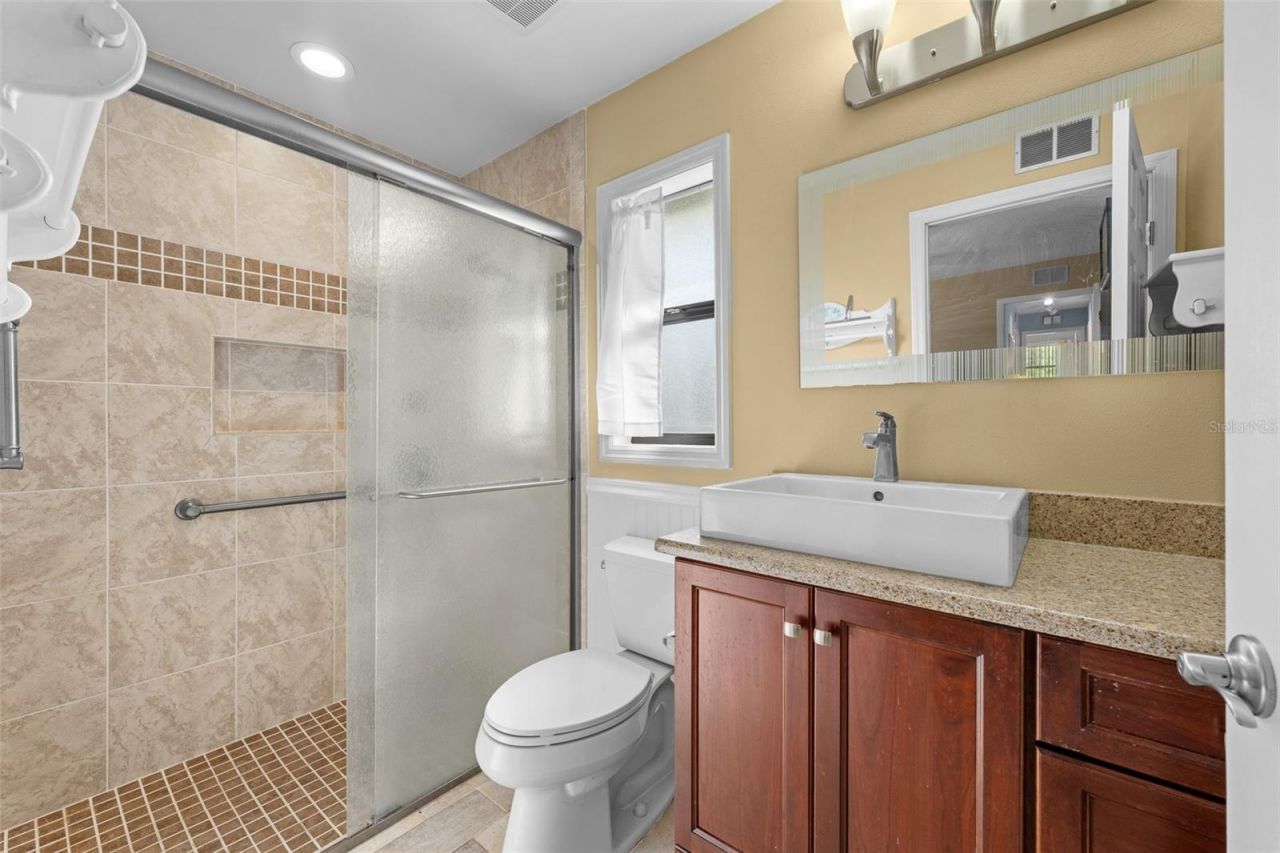 140 Valley Circle, Brandon, FL 33510 Photo