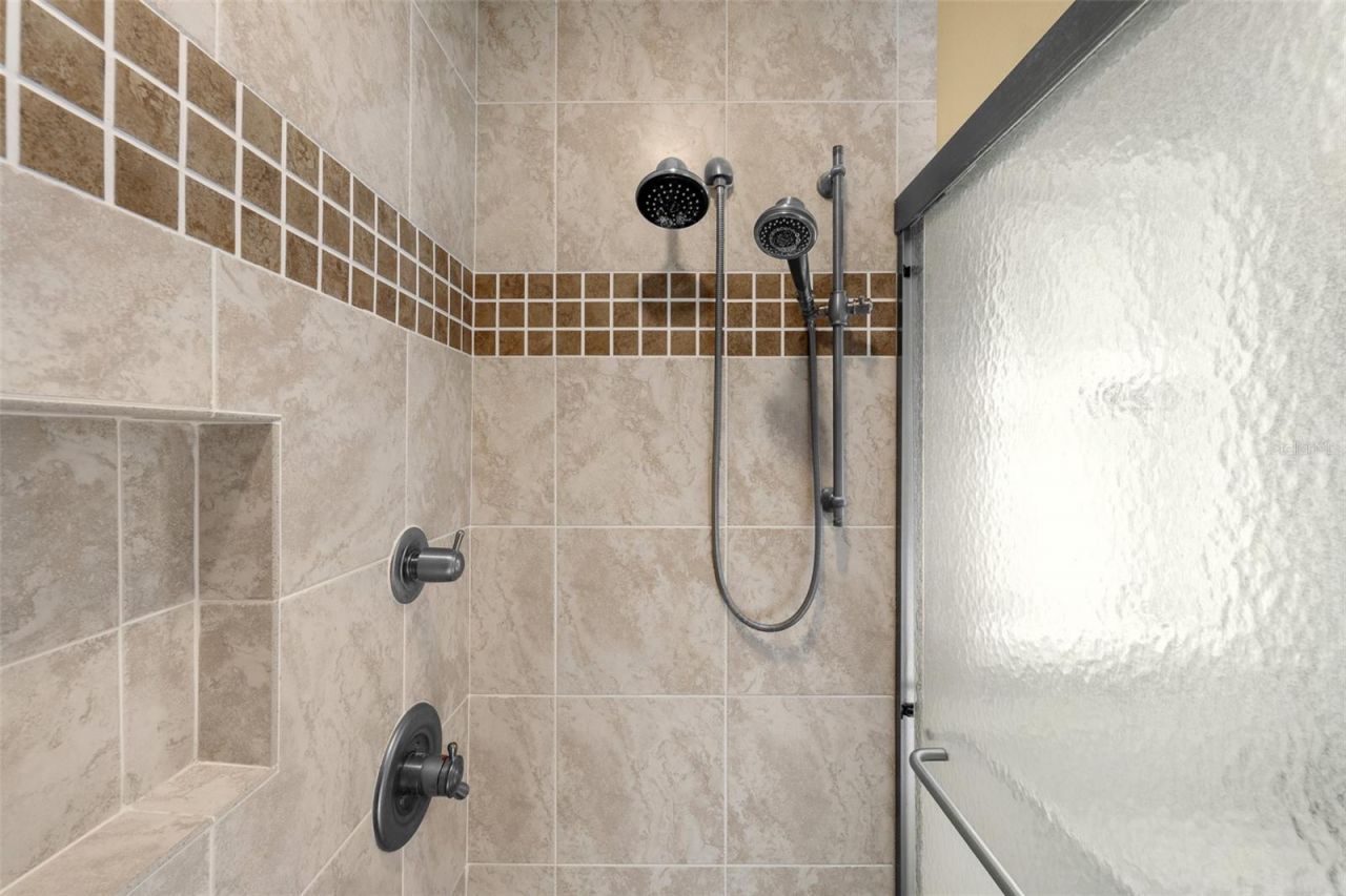 140 Valley Circle, Brandon, FL 33510 Photo