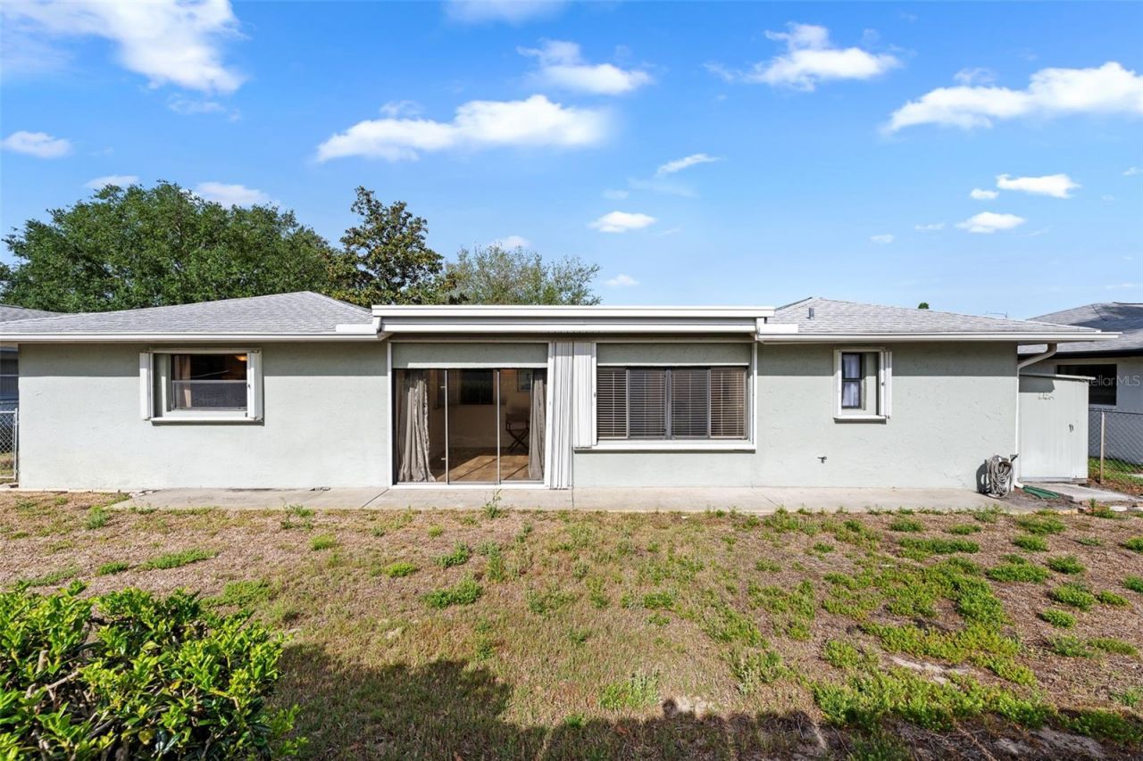 140 Valley Circle, Brandon, FL 33510 Photo