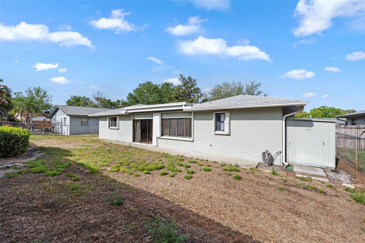 140 Valley Circle, Brandon, FL 33510 Photo