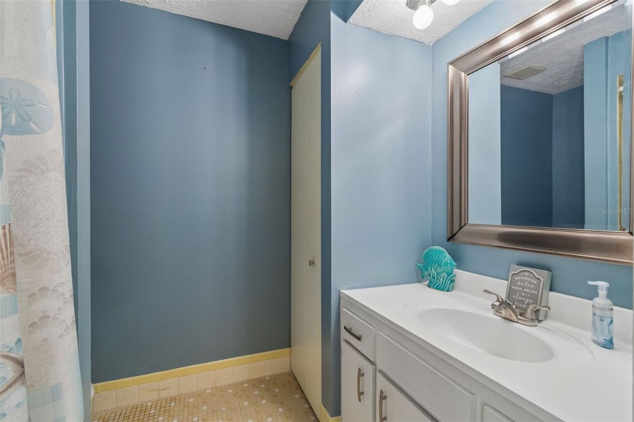 7871 Sycamore Drive, New Port Richey, FL 34654 Photo