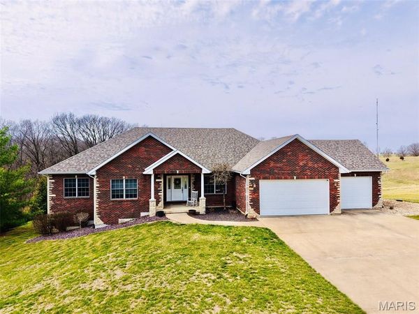 3501 N 72nd , Quincy, IL 62305