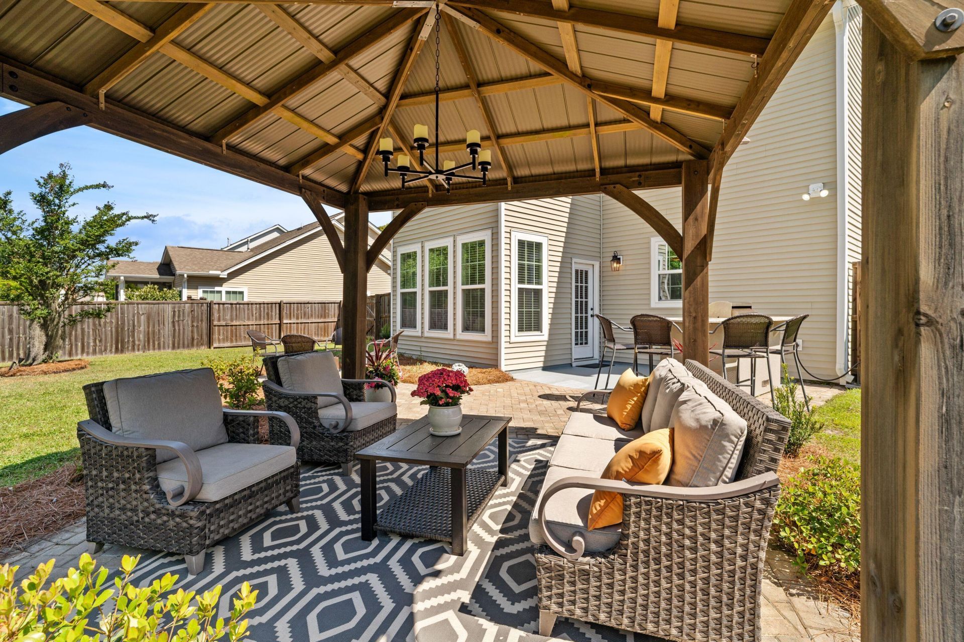 1652 Fishbone Drive Photo 11