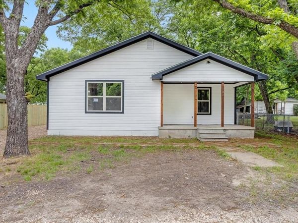 103 N Mill Street, Savoy, TX 75479