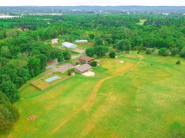 2071 BAUS ROAD , EAST GREENVILLE, PA 18041