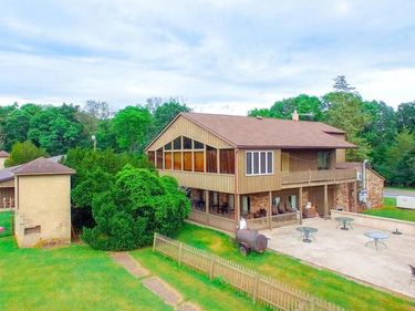 2071 BAUS ROAD, EAST GREENVILLE, PA 18041