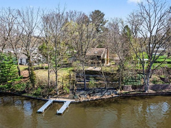 803 N Kalamazoo Street, Paw Paw, MI 49079