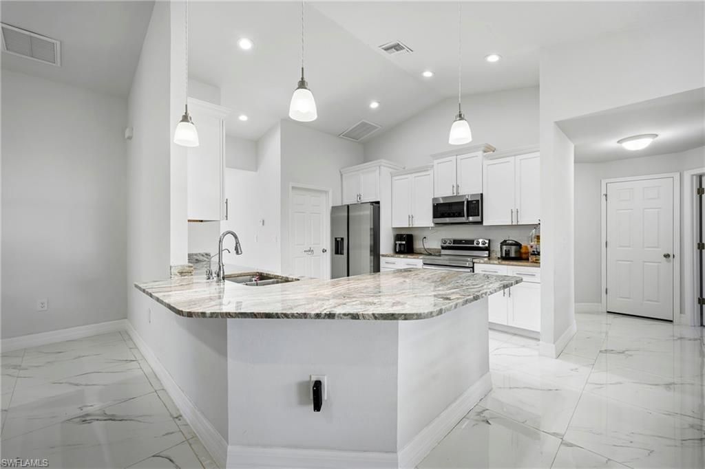 3914 39th St Sw, Lehigh Acres, FL 33976 Photo