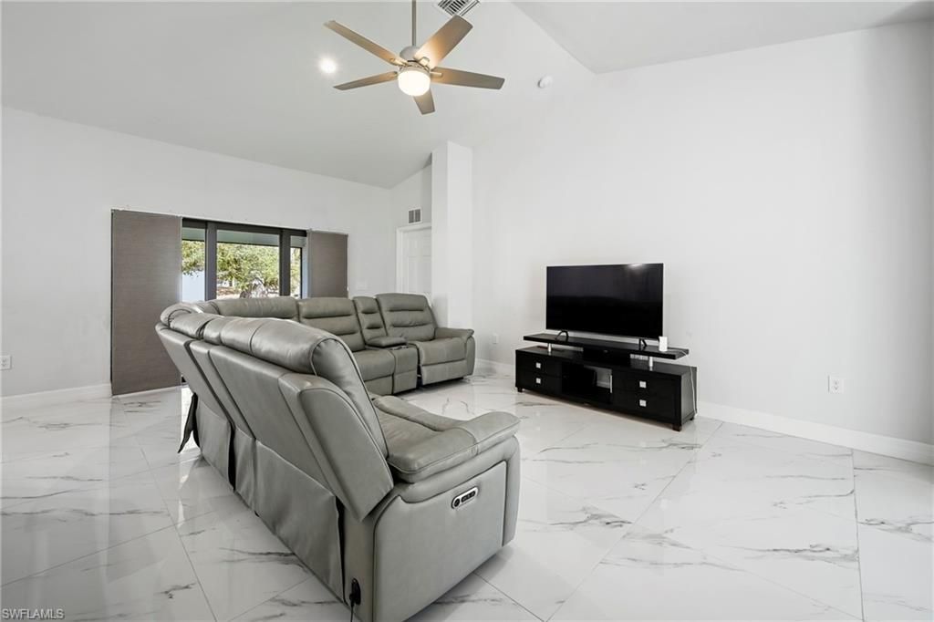 3914 39th St Sw, Lehigh Acres, FL 33976 Photo