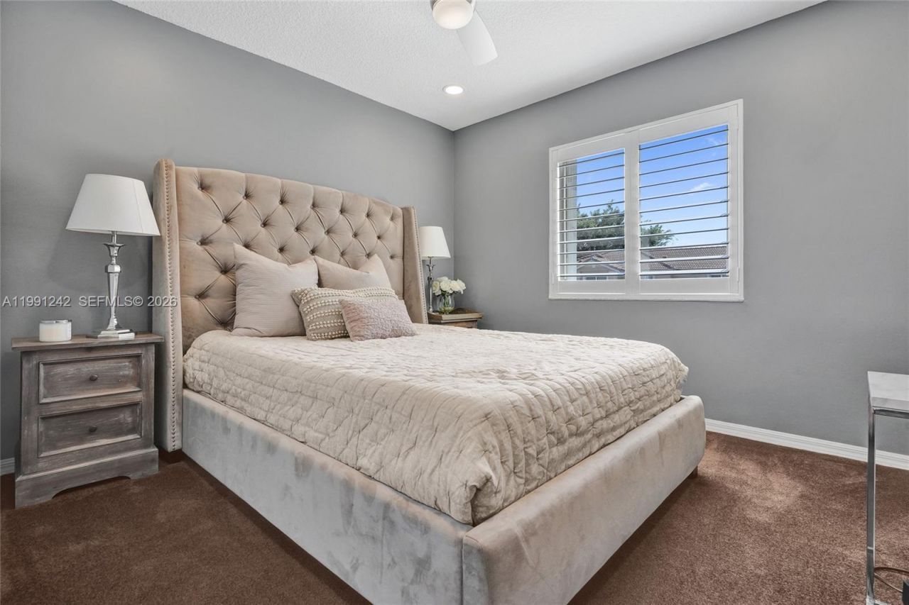 1062 SW 158th Ave, Pembroke Pines, FL 33027 Photo