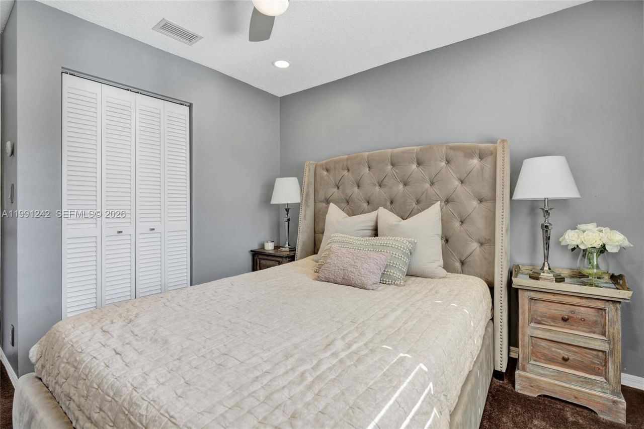 1062 SW 158th Ave, Pembroke Pines, FL 33027 Photo