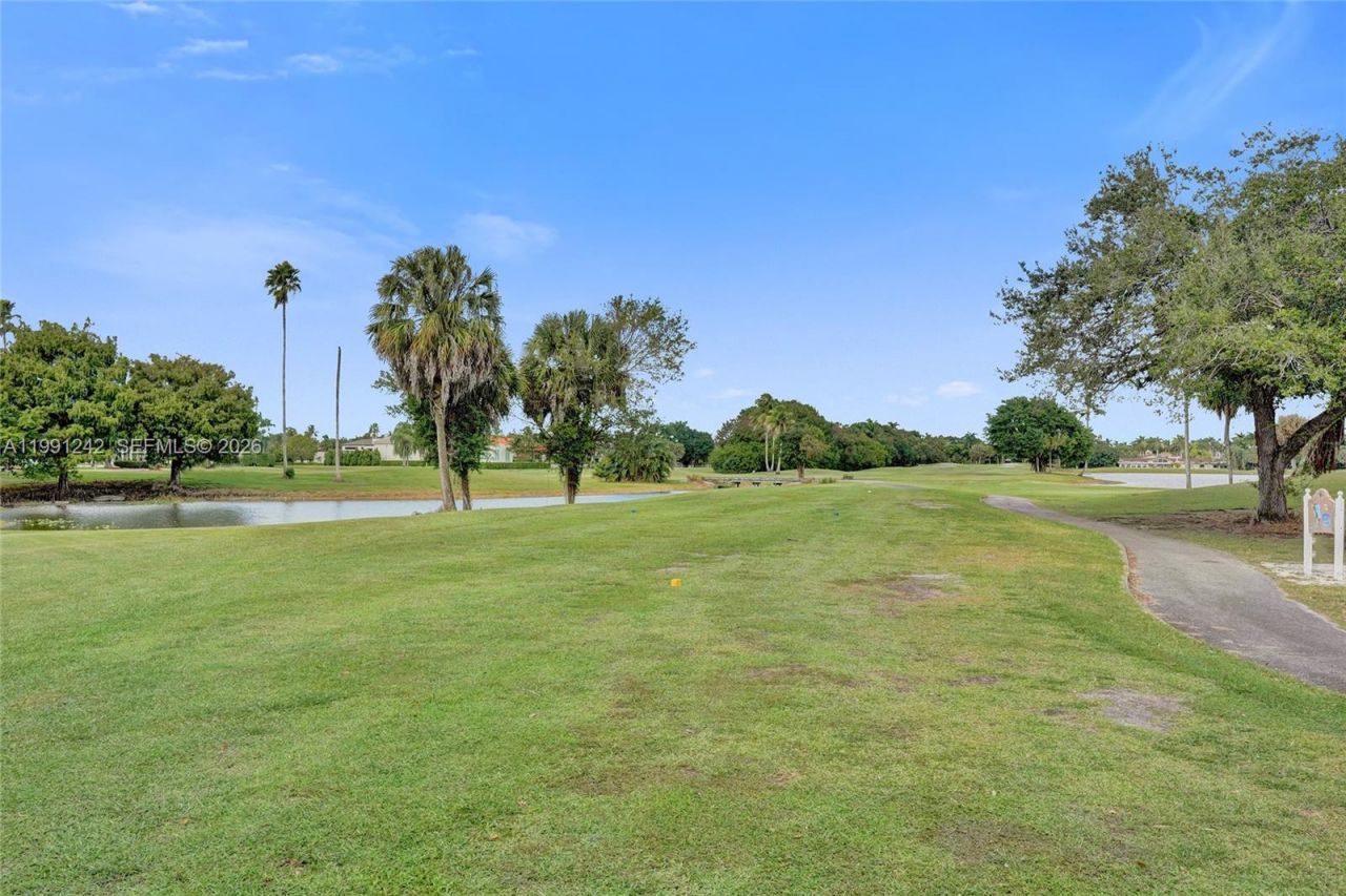 1062 SW 158th Ave, Pembroke Pines, FL 33027 Photo