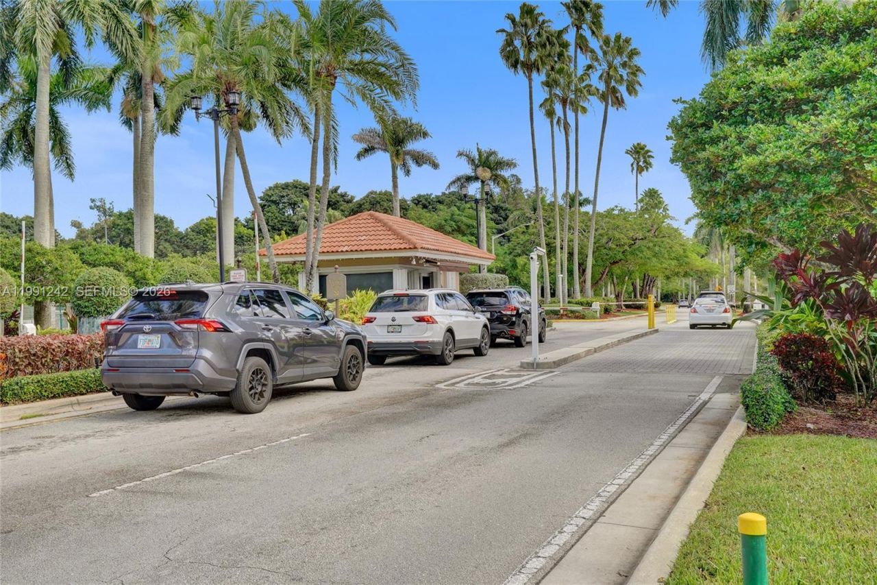 1062 SW 158th Ave, Pembroke Pines, FL 33027 Photo