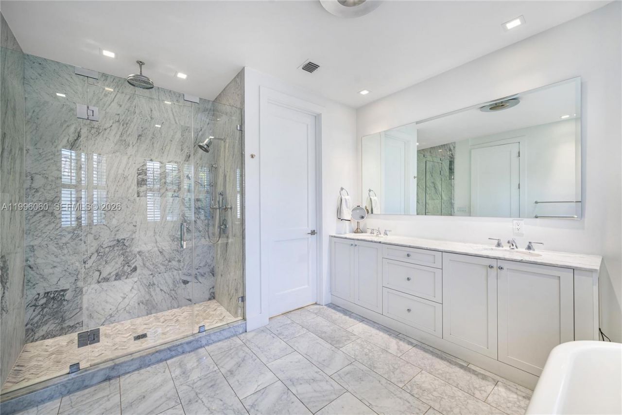 3703 NE 199th St , Aventura, FL 33180 Photo