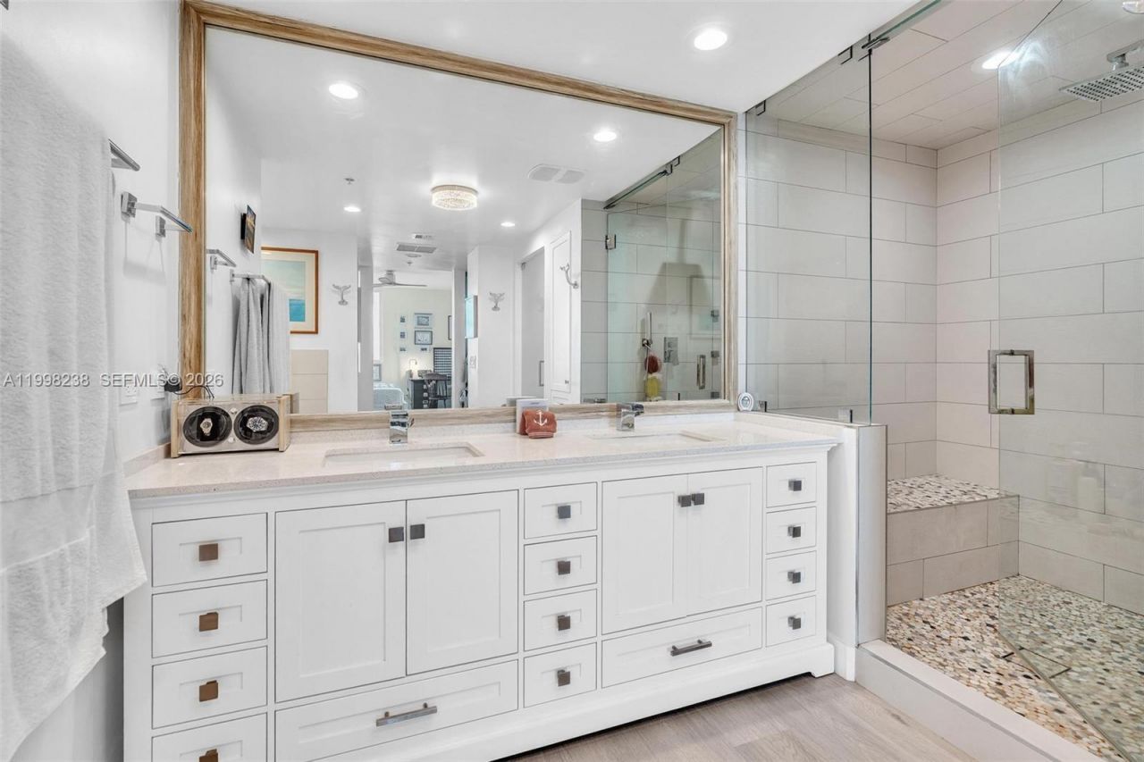 3801 Collins Ave, Unit 806, Miami Beach, FL 33140 Photo