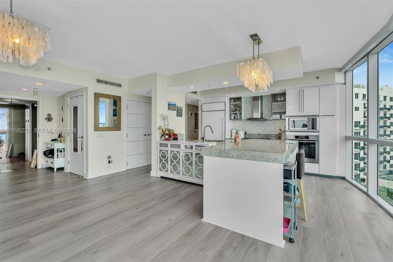 3801 Collins Ave, Unit 806, Miami Beach, FL 33140 Photo