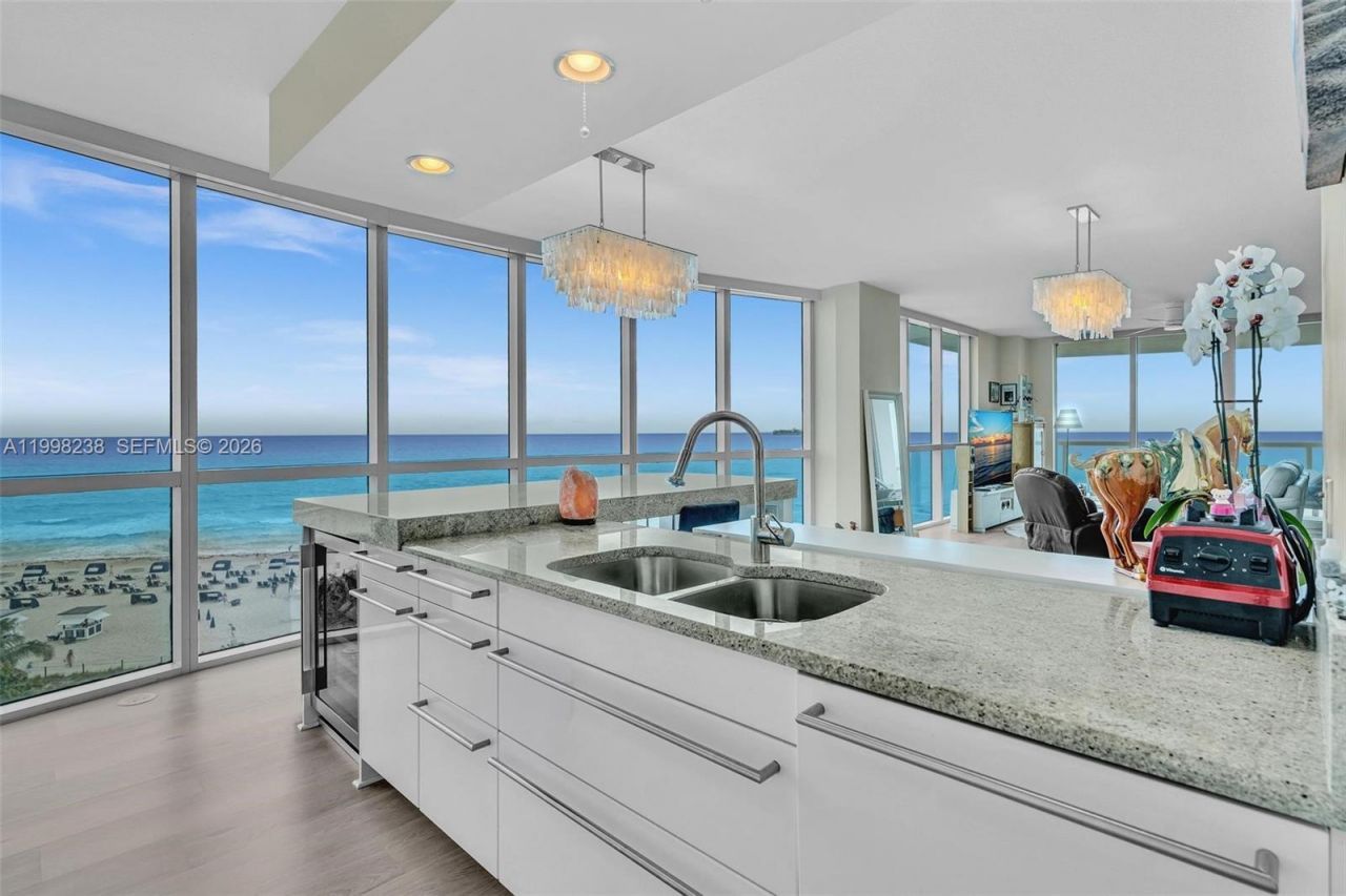 3801 Collins Ave, Unit 806, Miami Beach, FL 33140 Photo
