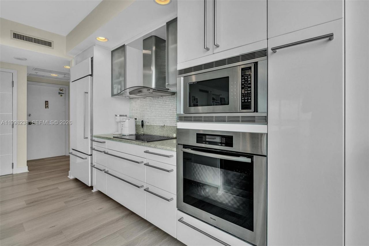 3801 Collins Ave, Unit 806, Miami Beach, FL 33140 Photo