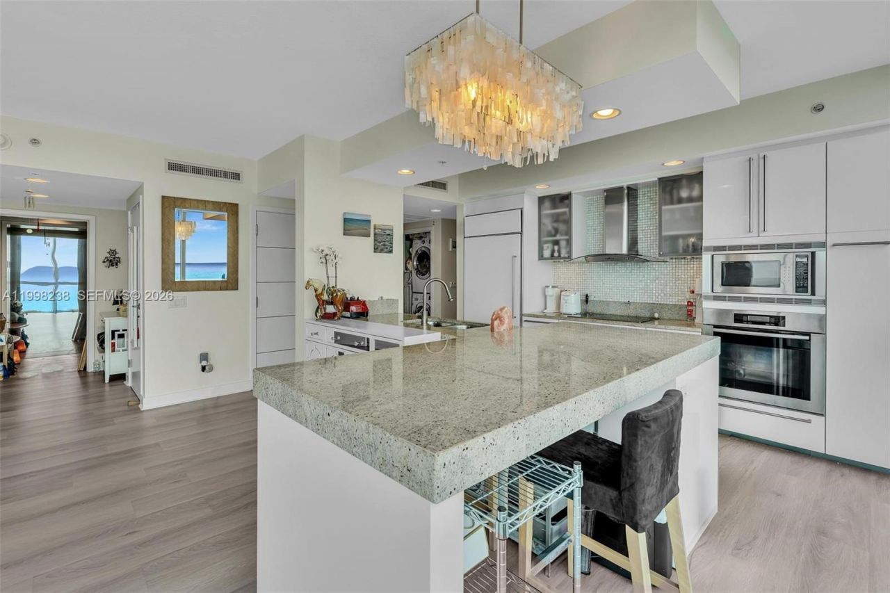 3801 Collins Ave, Unit 806, Miami Beach, FL 33140 Photo