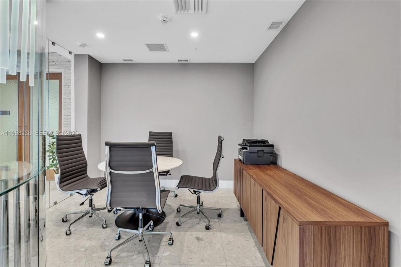 3801 Collins Ave, Unit 806, Miami Beach, FL 33140 Photo