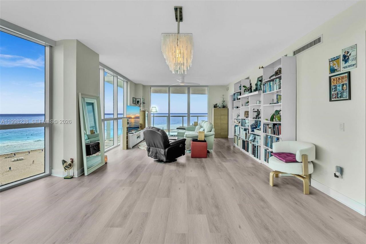 3801 Collins Ave, Unit 806, Miami Beach, FL 33140 Photo