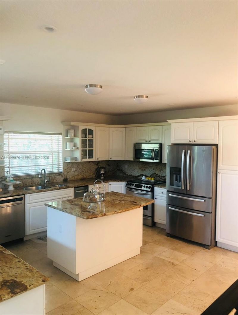 428 SW 28th Rd, Miami, FL 33129 Photo