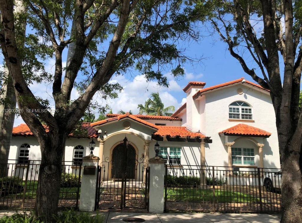 428 SW 28th Rd, Miami, FL 33129 Photo