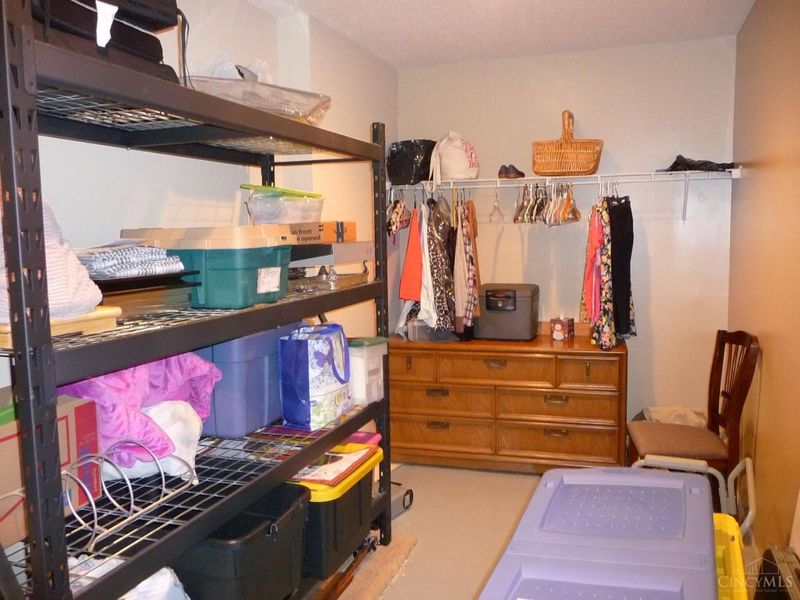 7001 Aspen Point Court, Unit 27A, Green Township, OH 45247 Photo 27