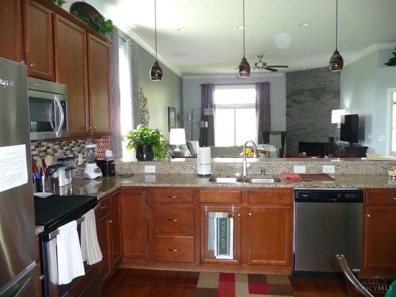 7001 Aspen Point Court, Unit 27A, Green Township, OH 45247 Photo 9