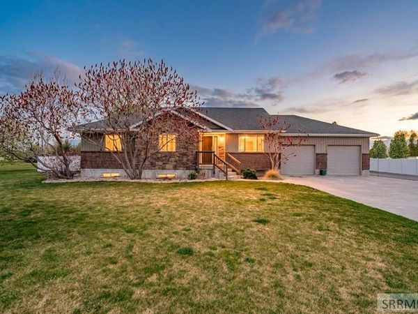 195 N 3806 E, RIGBY, ID 83442