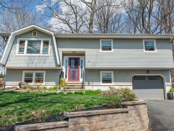 1 Eldridge Rd, Parsippany-Troy Hills, NJ 07878