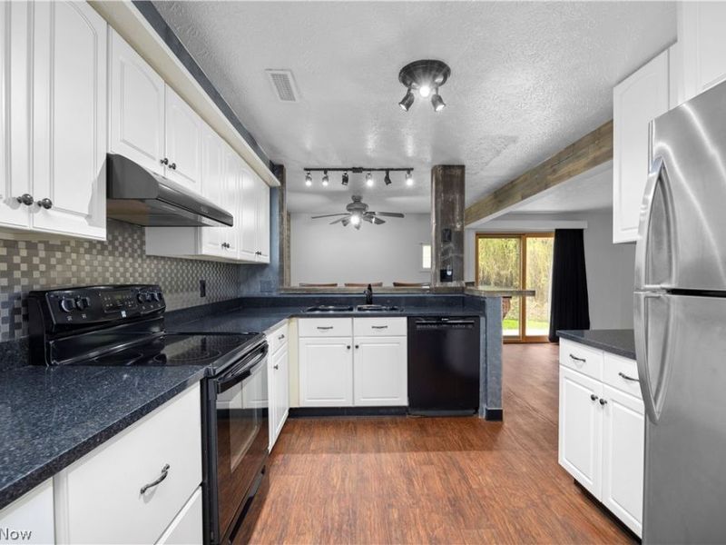 6354 Forest Park Drive, North Ridgeville, OH 44039 Photo 18