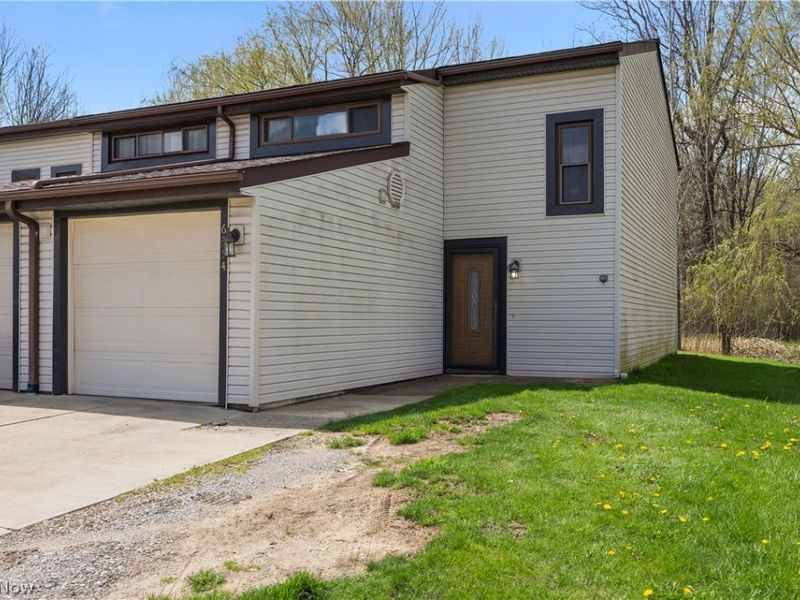 6354 Forest Park Drive, North Ridgeville, OH 44039 Photo 2