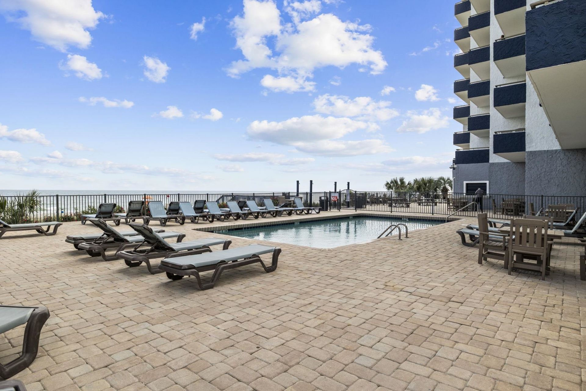 2001 Ocean Blvd. S Photo 34