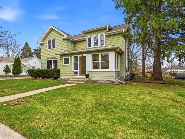 261 S Church St, Whitewater, WI 53190