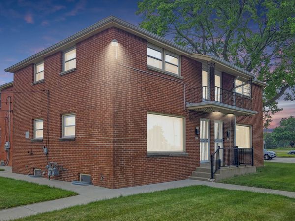 4006 N 89th St, Unit 4008, Milwaukee, WI 53222