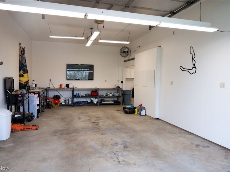 8345 Schubert Avenue N, Alliance, OH 44601 Photo 17