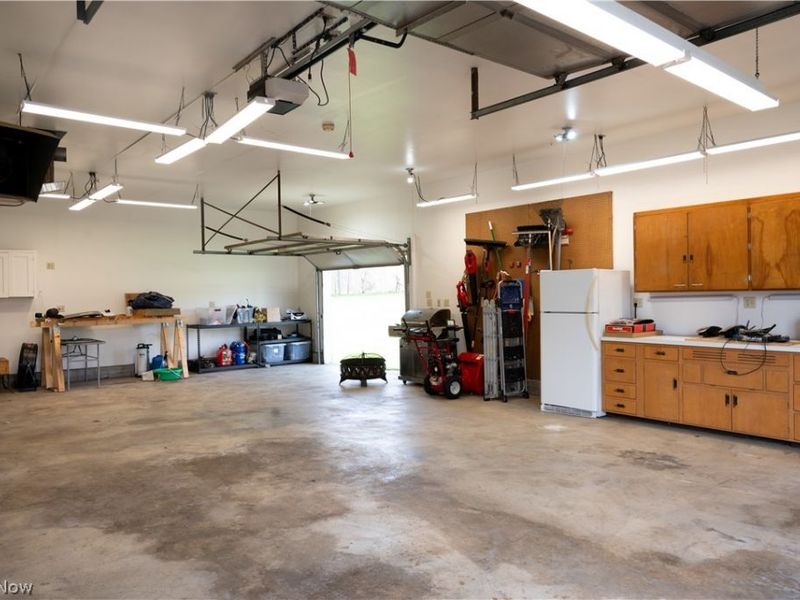 8345 Schubert Avenue N, Alliance, OH 44601 Photo 19