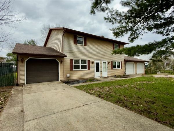 239 Brunswick Drive , Elyria, OH 44035